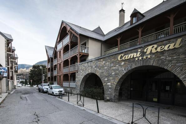 Appartements Avec Piscine Interieure Sauna Parking Etage 1 Au Centre Du Village Dans Residence Cami Real Saint-Lary-Soulan Exteriér fotografie