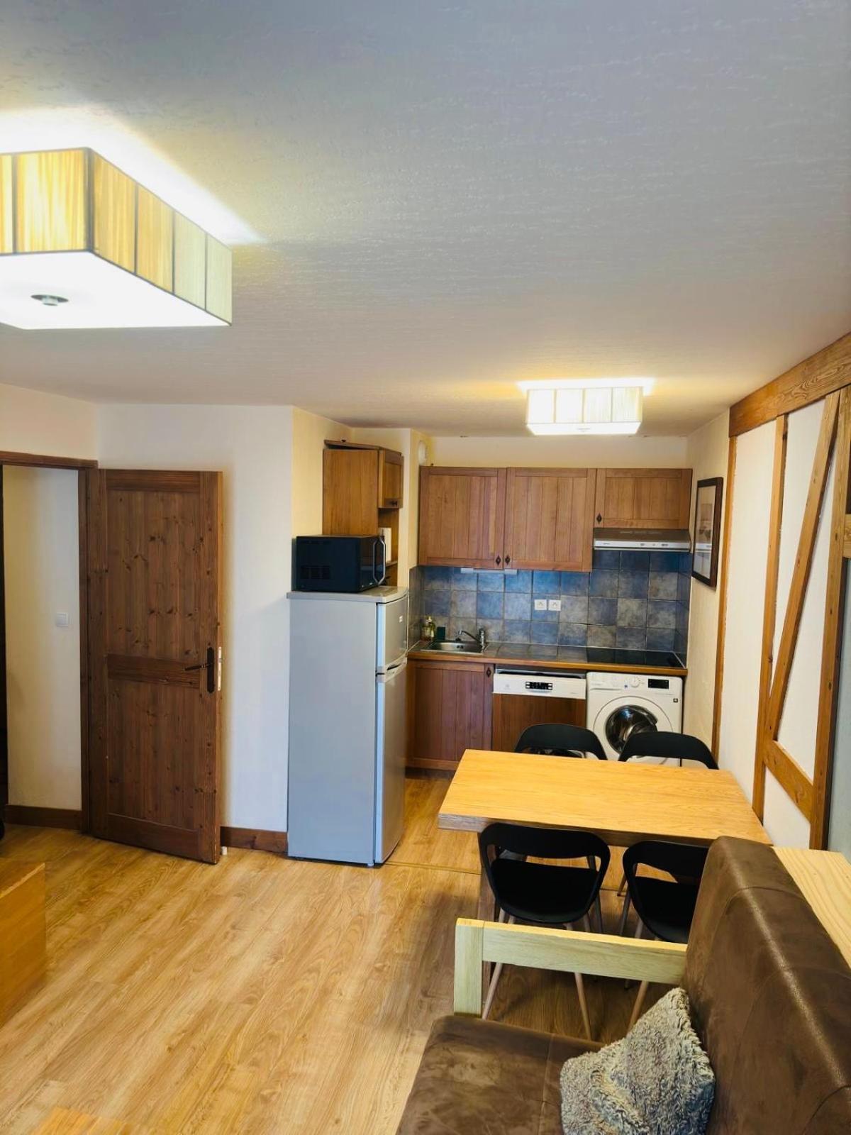 Appartements Avec Piscine Interieure Sauna Parking Etage 1 Au Centre Du Village Dans Residence Cami Real Saint-Lary-Soulan Exteriér fotografie